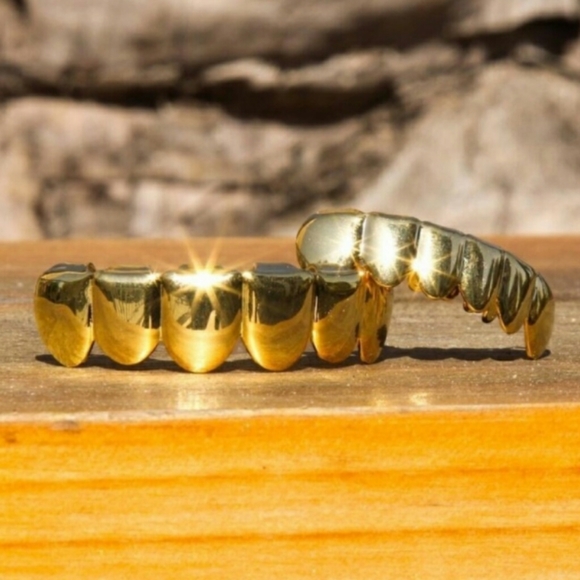 14K Gold plated  Hip Hop grillz set - Picture 1 of 3